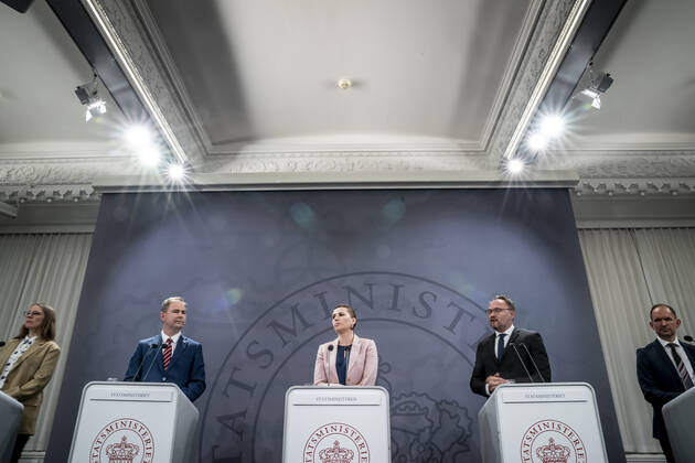 Prime Minister Mette Frederiksen S, Minister of Finance Nicolai Wammen S, Minister of Taxation Jeppe Bruus S, Minister of Climate and Energy Dan Joergensen S and Minister of the Environment Lea Wermelin S during a press conference on the governments reform proposal Denmark can Copyright: RitzauxScanpix MadsxClausxRasmussenx COP10604 spdk20220419-131723-L