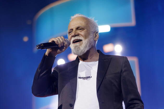 Singer Nino de Angelo at the big Schlagerfest XXL in the Lanxess Arena Cologne, 23 04 2022 NRW Germany Copyright: xChristophxHardtx