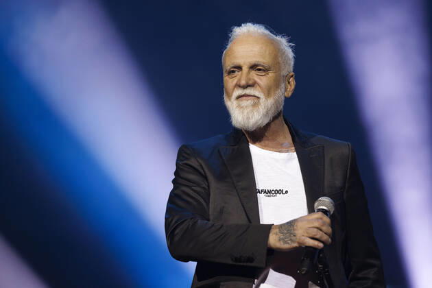 Singer Nino de Angelo at the big Schlagerfest XXL in the Lanxess Arena Cologne, 23 04 2022 NRW Germany Copyright: xChristophxHardtx
