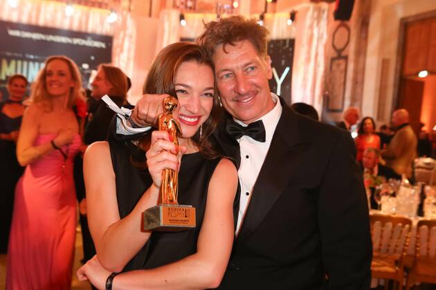 23 04 2022, Vienna Hofburg, ROMY Film u TV Award, Gala award ceremony of the television award of ORF u KURIER in the picture Antonia Moretti, Tobias Moretti, with d Award, ROMY Film u TV Award