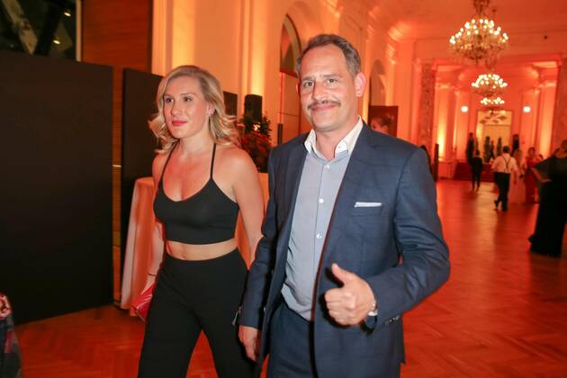 23 04 2022, Vienna Hofburg, ROMY Film u TV Prize, Gala award ceremony of the ORF u KURIER television prize in the picture Moritz Bleibtreu, Saskia de Tschaschell, ROMY Film u TV Prize