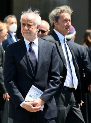 May 2, 2022, ROME: Italian actor Toni Servillo (L) and Italian filmmaker Paolo Sorrentino (R) leave after the presentation of the David di Donatello Award 2022 at the Quirinale Palace in Rome, Italy, 02 May 2022. The David di Donatello award is a film prize presented annually to honor the best of Italian and foreign motion picture productions.ANSA ETTORE FERRARI ROME - ZUMAa110 20220502_zaf_a110_047 Copyright: xEttorexFerrarix