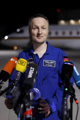 German astronaut Matthias Maurer returns to Germany after his mission on the International Space Station ISS The astronaut of the European Space Agency ESA was the twelfth German in the cosmos Early Saturday morning, his plane landed in the military section of Cologne Bonn Airport Cologne, 07 05 2022 NRW Germany Copyright: xChristophxHardtx