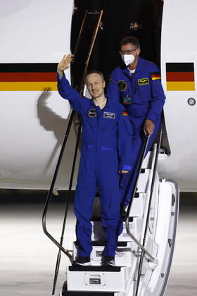German astronaut Matthias Maurer returns to Germany after his mission on the International Space Station ISS The astronaut of the European Space Agency ESA was the twelfth German in the cosmos Early Saturday morning, his plane landed in the military section of Cologne Bonn Airport Cologne, 07 05 2022 NRW Germany Copyright: xChristophxHardtx