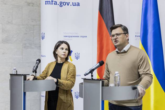 L R Annalena Baerbock Buendnis 90 Die Gruenen , German Foreign Minister, and Dmytro Kuleba, Minister of Foreign Affairs of Ukraine, photographed during a press conference in Kyiv, 10 05 2022 Baerbock travels to Ukraine Kyiv Ukraine as the first representative of the German government after the start of the war. Copyright: xFlorianxGaertnerx