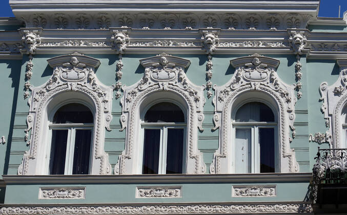 IMAGO Creative: Architektur in Berlin Art-Nouveau facade in Tbilisi Old town, Republic of Georgia , 10014274.jpg, apartment, apartment building, architecture, art nouveau, art nouveau house, art nouveau houses, berlin, building loan, buildings, capital, caucasian, caucasus, city, condominium, decoration, door, entrance, facade, georgia, georgian, housewife, live, old, old building, old building facade, real estate, rehabilitated, relief, renovation facades, rent, residential house, restoration, restored, statue, stucco, stucco facade, tbilisi, urban, white, white house, white houses, windows,