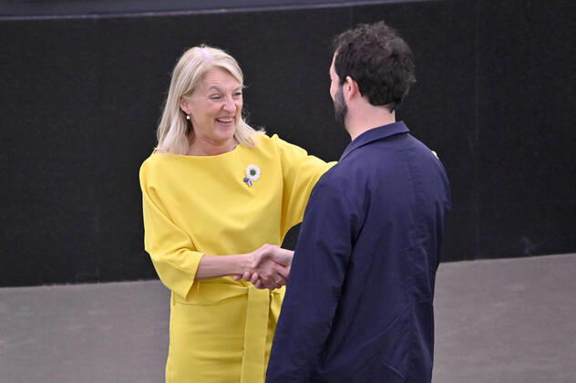 Evelyn Regner and Jonas Poher Rasmussen with the 2nd place award for the film Flee at the Lux Audience Award 2022 ceremony in the Plenary Hall of the European Parliament Strasbourg, 08 06 2022. Foto:xD.xAnoraganingrumx xFuturexImage