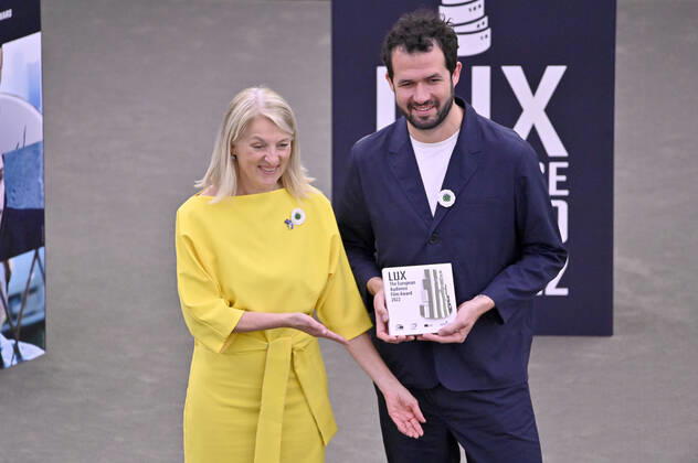 Evelyn Regner and Jonas Poher Rasmussen with the 2nd place award for the film Flee at the Lux Audience Award 2022 ceremony in the Plenary Hall of the European Parliament Strasbourg, 08 06 2022. Foto:xD.xAnoraganingrumx xFuturexImage
