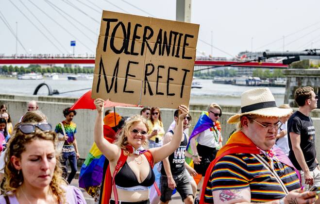 2022 06 18 13 07 26 ROTTERDAM The Pride March traditionally moves through the city during Pink Saturday This year s event will be held in Rotterdam with a march, information market and performances that reflect on the emancipation of the LGBTQ community ANP ROBIN UTRECHT netherlands out belgium out Copyright: xx x450592018x originalFilename: 450592018