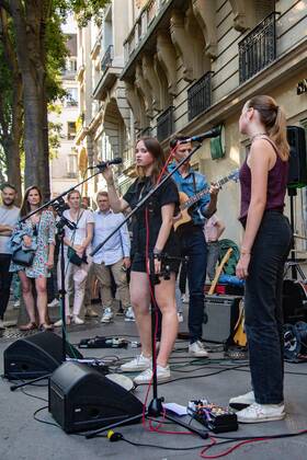 FÃªte de la musique 2022 sur le boulevard du Temple NEWS : FÃªte de la musique 2021 - 21 06 2022 BaptisteAutissier Panoramic