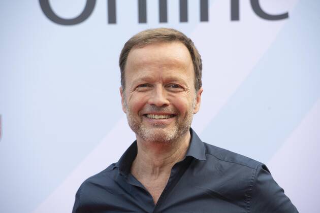 Georg RESTLE, presenter, ,,Monitor,, ARD WDR Red Carpet, Red Carpet Show, presentation of the Grimme Online Awards 2022 on 23 06 2022 in the Flora Koeln,