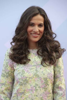Mona AMEZIANE, presenter, red carpet, red carpet show, Grimme Online Awards 2022 ceremony on 23 06 2022 at Flora Koeln,