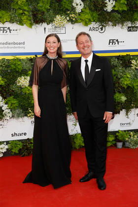 German Film Award 2022 Alexandra Maria Lara with Florian Gallenberger on the red carpet at the Lola German Film Award 2021 ceremony at the Palais am Funkturm in Messe Berlin Copyright: xEventpressxGolejewskix