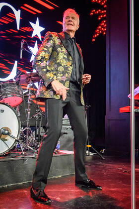 July 4, 2022, Toronto, Ontario, Canada: Martin Fry, lead singer of the English new wave band ABC, performing at a sold out show at El Mocambo in Toronto. Toronto Canada - ZUMAs197 20220704_zaa_s197_207 Copyright: xAngelxMarchinix
