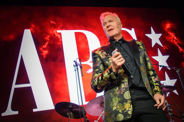 July 4, 2022, Toronto, Ontario, Canada: Martin Fry, lead singer of the English new wave band ABC, performing at a sold out show at El Mocambo in Toronto. Toronto Canada - ZUMAs197 20220704_zaa_s197_222 Copyright: xAngelxMarchinix