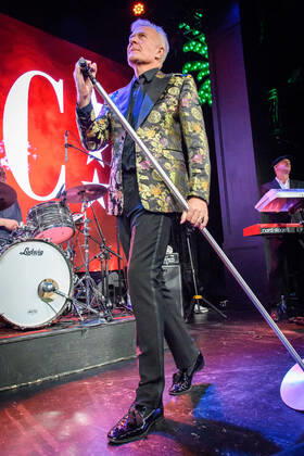 July 4, 2022, Toronto, Ontario, Canada: Martin Fry, lead singer of the English new wave band ABC, performing at a sold out show at El Mocambo in Toronto. Toronto Canada - ZUMAs197 20220704_zaa_s197_227 Copyright: xAngelxMarchinix