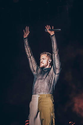 July 7, 2022, Madrid, Spain: Dan Reynolds of Imagine Dragons performs on stage at MadCool in Ifema, Madrid. Madrid Spain - ZUMAs197 20220707_zaa_s197_372 Copyright: xValeriaxMagrix