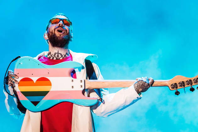 Entertainment Bilder des Tages July 8, 2022, Madrid, Spain: Ben McKee of Imagine Dragons performs on stage at MadCool in Ifema, Madrid. Madrid Spain - ZUMAs197 20220708_zaa_s197_058 Copyright: xValeriaxMagrix