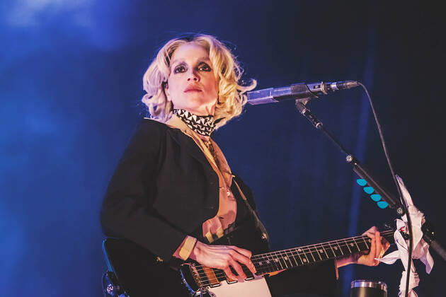 July 8, 2022, Madrid, Spain: Annie Clark better known as St Vincent performs on stage at MadCool festival in Ifema, Madrid. Madrid Spain - ZUMAs197 20220708_zaa_s197_073 Copyright: xValeriaxMagrix