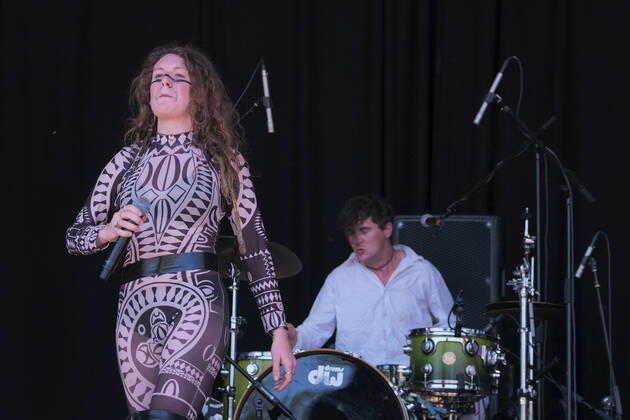 July 8, 2022, Great Tew, Oxfordshire, United Kingdom: Northern Irish born singer songwriter and guitarist Amy Montgomery performing the opening act live on stage at Cornbury Festival Great Tew Estate. Great Tew United Kingdom - ZUMAs197 20220708_zaa_s197_105 Copyright: xDawnxFletcher-Parkx