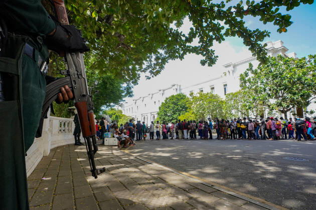 Three Days After Protesters Stormed Into President s House In Sri Lanka Thousands of people crowded the capital to take a look into the President s palace three days after protesters stormed into President s house in Colombo, Sri Lanka on July 12, 2022 Colombo Sri Lanka Copyright: xThilinaxKaluthotagex originalFilename: kaluthotage-notitle220712_npT3X