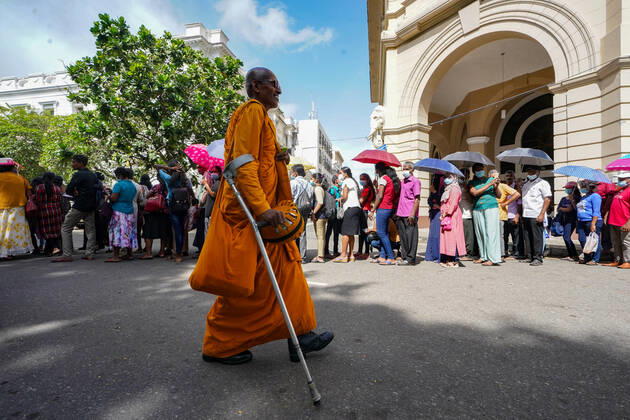 Three Days After Protesters Stormed Into President s House In Sri Lanka Thousands of people crowded the capital to take a look into the President s palace three days after protesters stormed into President s house in Colombo, Sri Lanka on July 12, 2022 Colombo Sri Lanka Copyright: xThilinaxKaluthotagex originalFilename: kaluthotage-notitle220712_nptju