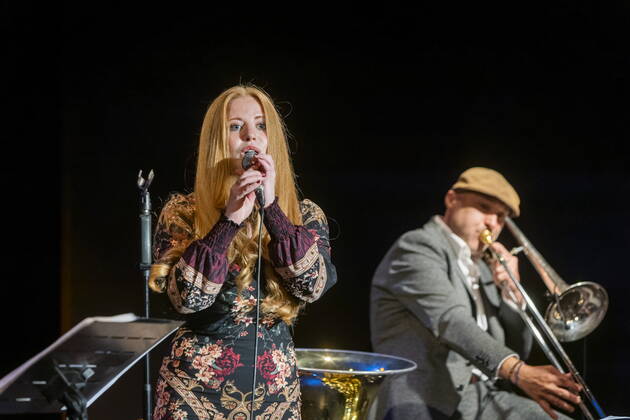 TrioVoyage Lusatia Rio and back a musical lyrical trip with the TrioVoyage on the stage of the Dresden Friedrichstadtt Palast The spe