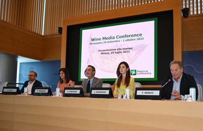 Milan, Italy Wine Media Conference world review dedicated to the communication of wine in Lombardy attended by Attilio Fontana President of the Lombardy Region, Councilor Rolfi of the Lombardy Region together with the president of Ascovilo Giovanna Prandini and the journalist and author Laura Donadoni, in video link from the United States Allan Wright president of the Wine Media Conference. The event will take place in Desenzano del Garda from 27 September to 3 October 2022 In the picture: Giovanna Prandini president Ascovilo, Attilio Fontana President of the Lombardy Region, councilor Rolfi Lombardy Region, Laura Donadoni during the event presentation  Copyright: xNickxZonnax xipa-agency.netx xNickxZonnax