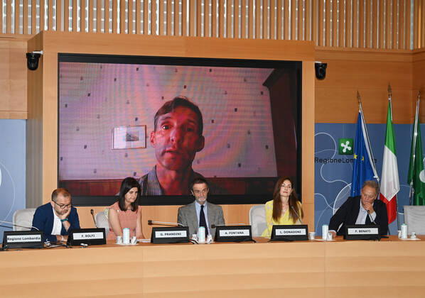 Milan, Italy Wine Media Conference world review dedicated to the communication of wine in Lombardy attended by Attilio Fontana President of the Lombardy Region, Councilor Rolfi of the Lombardy Region together with the president of Ascovilo Giovanna Prandini and the journalist and author Laura Donadoni, in video link from the United States Allan Wright president of the Wine Media Conference. The event will take place in Desenzano del Garda from 27 September to 3 October 2022 In the picture: Allan Wright president of Wine Media Conference in video link  Copyright: xNickxZonnax xipa-agency.netx xNickxZonnax