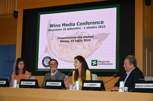 Milan, Italy Wine Media Conference world review dedicated to the communication of wine in Lombardy attended by Attilio Fontana President of the Lombardy Region, Councilor Rolfi of the Lombardy Region together with the president of Ascovilo Giovanna Prandini and the journalist and author Laura Donadoni, in video link from the United States Allan Wright president of the Wine Media Conference. The event will take place in Desenzano del Garda from 27 September to 3 October 2022 In the picture: Giovanna Prandini president Ascovilo, Attilio Fontana President of the Lombardy Region, councilor Rolfi Lombardy Region, Laura Donadoni during the event presentation  Copyright: xNickxZonnax xipa-agency.netx xNickxZonnax