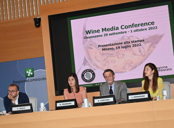 Milan, Italy Wine Media Conference world review dedicated to the communication of wine in Lombardy attended by Attilio Fontana President of the Lombardy Region, Councilor Rolfi of the Lombardy Region together with the president of Ascovilo Giovanna Prandini and the journalist and author Laura Donadoni, in video link from the United States Allan Wright president of the Wine Media Conference. The event will take place in Desenzano del Garda from 27 September to 3 October 2022 In the picture: Giovanna Prandini president Ascovilo, Attilio Fontana President of the Lombardy Region, councilor Rolfi Lombardy Region, Laura Donadoni during the event presentation  Copyright: xNickxZonnax xipa-agency.netx xNickxZonnax