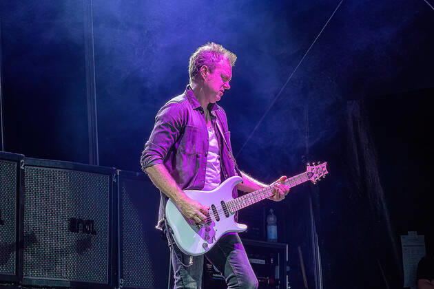 Loerrach Loerrach, Stimmen Festival 2022, 24 07 2022 Guitarist Simon McBride with the British rock band Deep Purple Deep Purple during the performance of the band on Thursday, 24 07 2022 at the Stimmen Festival The Stimmen Festival 2022 in Loerrach. Copyright: xEibner-Pressefoto ThomasxHeßx EPS_THS