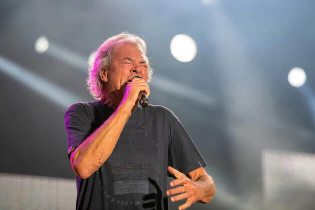 Loerrach Loerrach, Stimmen Festival 2022, 24 07 2022 singer Ian Gillan with the British rock band Deep Purple Deep Purple during the performance of the band on Thursday, 24 07 2022 at the Stimmen Festival The Stimmen Festival 2022 in Loerrach Copyright: xEibner-Pressefoto ThomasxHeßx EPS_THS