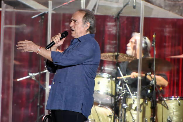 July 29, 2022, Sitges, Barcelona, Spain: The Spanish singer-songwriter and poet Joan Manuel Serrat (78), performs at Jardines de Terramar in Sitges, before 2100 people with a Sold Out at the box office in one of the concerts that is part of his tour of farewell, The vice of singing, 1965-2022 Sitges Spain - ZUMAs197 20220729_zaa_s197_186 Copyright: xRamonxCostax