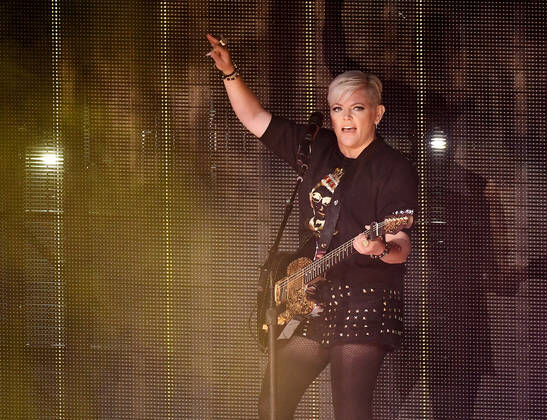 July 30, 2022, Mountain View, CA, USA: The Chicks - Natalie Maines performs at Shoreline Amphitheatre on July 30, 2022 in Mountain View, California. Mountain View USA - ZUMAs181 20220730_zea_s181_035 Copyright: xImagespacex