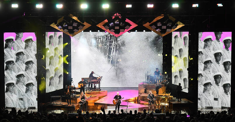 July 30, 2022, Mountain View, CA, USA: The Chicks - Emily Strayer, Natalie Maines and Martie Maguire perform at Shoreline Amphitheatre on July 30, 2022 in Mountain View, California. Mountain View USA - ZUMAs181 20220730_zea_s181_062 Copyright: xImagespacex