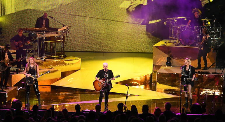 July 30, 2022, Mountain View, CA, USA: The Chicks - Emily Strayer, Natalie Maines and Martie Maguire perform at Shoreline Amphitheatre on July 30, 2022 in Mountain View, California. Mountain View USA - ZUMAs181 20220730_zea_s181_066 Copyright: xImagespacex