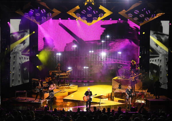 July 30, 2022, Mountain View, CA, USA: The Chicks - Emily Strayer, Natalie Maines and Martie Maguire perform at Shoreline Amphitheatre on July 30, 2022 in Mountain View, California. Mountain View USA - ZUMAs181 20220730_zea_s181_069 Copyright: xImagespacex