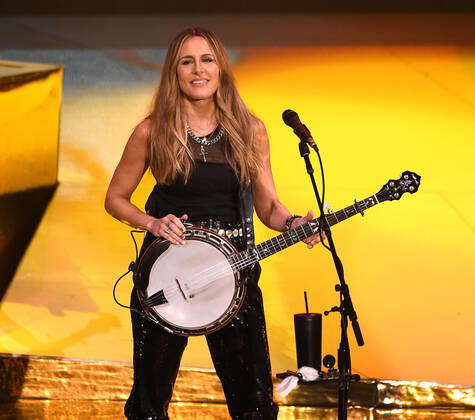 July 30, 2022, Mountain View, CA, USA: The Chicks - Emily Strayer performs at Shoreline Amphitheatre on July 30, 2022 in Mountain View, California. Mountain View USA - ZUMAs181 20220730_zea_s181_076 Copyright: xImagespacex