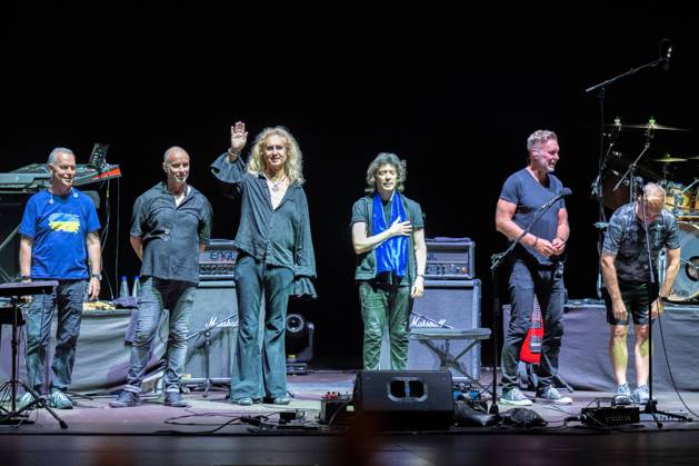 Concert of Steve Hackett, legendary guitarist of Genesis with Genesis revisited - Second out + More!Concert in Rome on 30.07.2022. Band: Steve Hackett - guitars, Roger King - keyboards Craig Blundell - drums, percussion and voice Rob Townsend - sax, flaute and percussion Jonas Reingold - bass and guitars Nad Sylvan - voice join the band Amanda Lehmann voice and guitars  Copyright: xClaudioxEnea SportReporterx xipax xLivexMediax