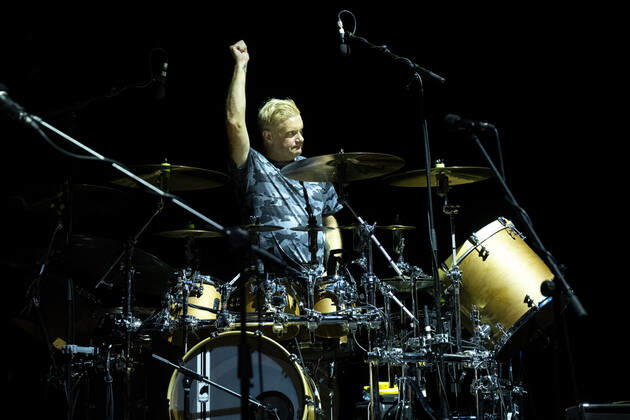 Concert of Steve Hackett, legendary guitarist of Genesis with Genesis revisited - Second out + More!Concert in Rome on 30.07.2022. Band: Steve Hackett - guitars, Roger King - keyboards Craig Blundell - drums, percussion and voice Rob Townsend - sax, flaute and percussion Jonas Reingold - bass and guitars Nad Sylvan - voice join the band Amanda Lehmann voice and guitars  Copyright: xClaudioxEnea SportReporterx xipax xLivexMediax