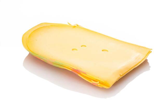  Slices of gouda cheese, Slices of gouda cheese white isolated, Slices of gouda cheese white isolated, 05.04.2020, Copyright: xphotohomepagex Panthermedia28272396.jpg