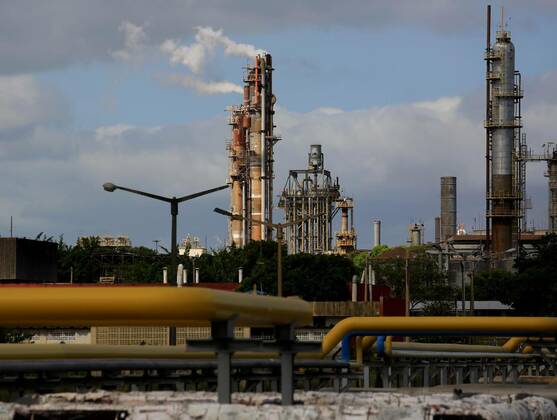 IMAGO Creative: Business, Inflation und Lieferketten petrochemical industry in camacari, camacari, bahia / brazil - december 7, 2015: chimney emitting gas in the atmosphere is seen in factory of the Industrial Pole of Camacari., camacari, bahia / brazil - december 7, 2015: chimney emitting gas in the atmosphere is seen in factory of the Industrial Pole of Camacari., 04.06.2020, Copyright: xjoasouzax Panthermedia28502954.jpg