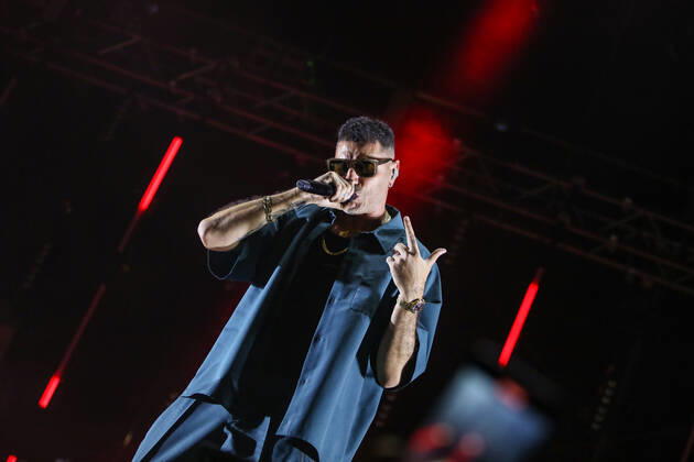Italian rapper Marracash (Fabio Bartolo Rizzo) in concert on the stage for the Zoo Music Fest in Pescara. during Marracash - Summer Tour, Italian singer Music Concert in Pescara, Italy, August 07 2022  Copyright: xDavidexDixLallax xipa-agency.netx xLivexMediax