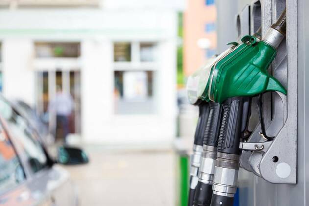 IMAGO Creative: Business, Inflation und Lieferketten Fuel pump in a gas station., Detail of a fuel pump in a gas station, Detail of a fuel pump in a gas station, 14.12.2020, Copyright: xjuanbuadesx Panthermedia29103912.jpg