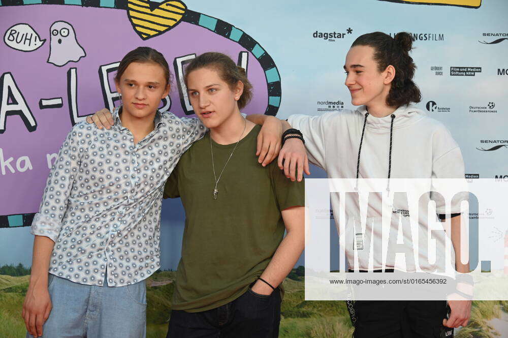 Die Schauspieler Emil Janeba, Jonas Maurice Spaeth und Rocco Noam ...