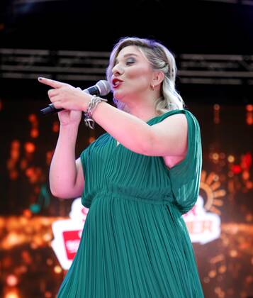 Laura Wilde at the Schlager Radio Schlager Hammer Tour 2022 in Oranienburg