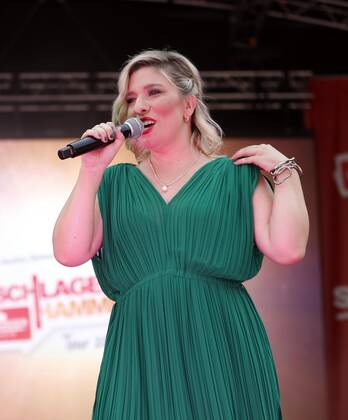 Laura Wilde at the Schlager Radio Schlager Hammer Tour 2022 in Oranienburg