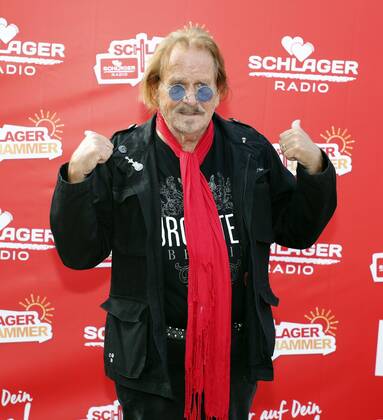 Frank Zander at the Schlager Radio Schlager Hammer Tour 2022 in Oranienburg