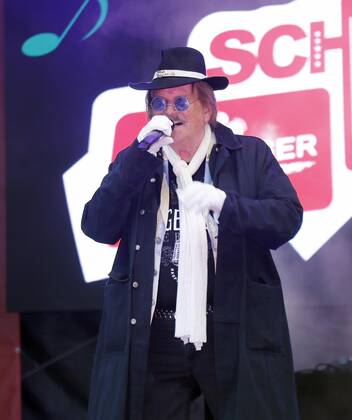 Frank Zander at the Schlager Radio Schlager Hammer Tour 2022 in Oranienburg